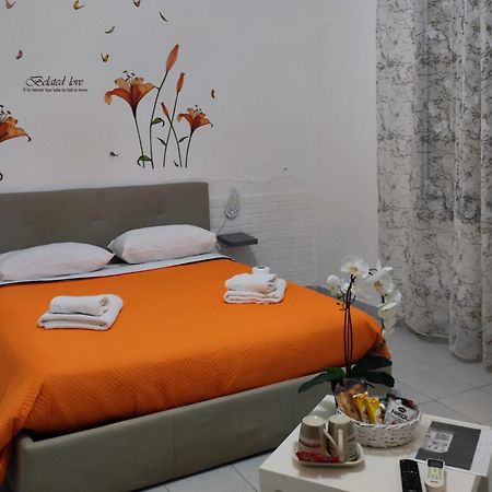 Le Tre Orchidee Bed & Breakfast Salerno Ngoại thất bức ảnh