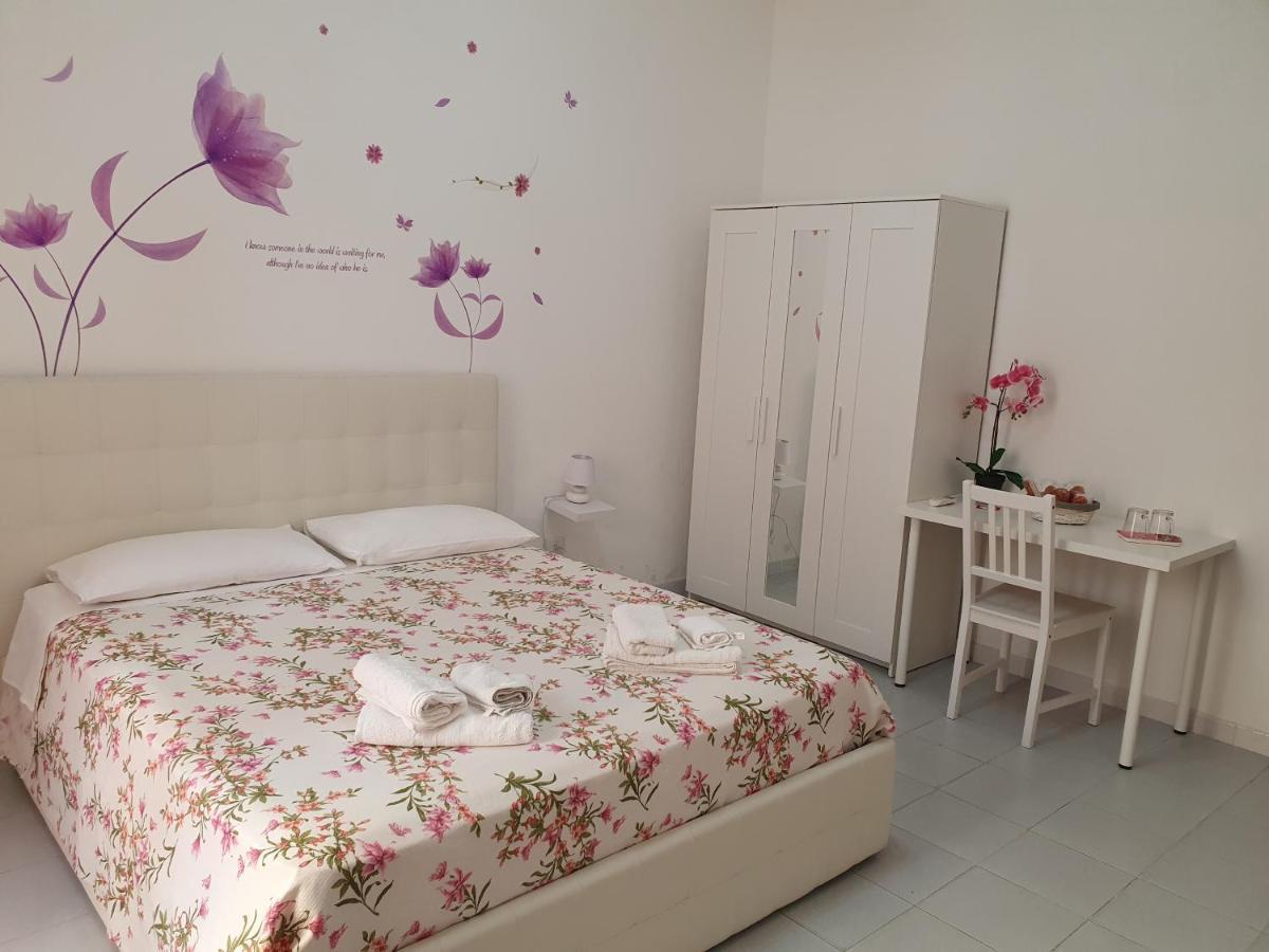 Le Tre Orchidee Bed & Breakfast Salerno Ngoại thất bức ảnh