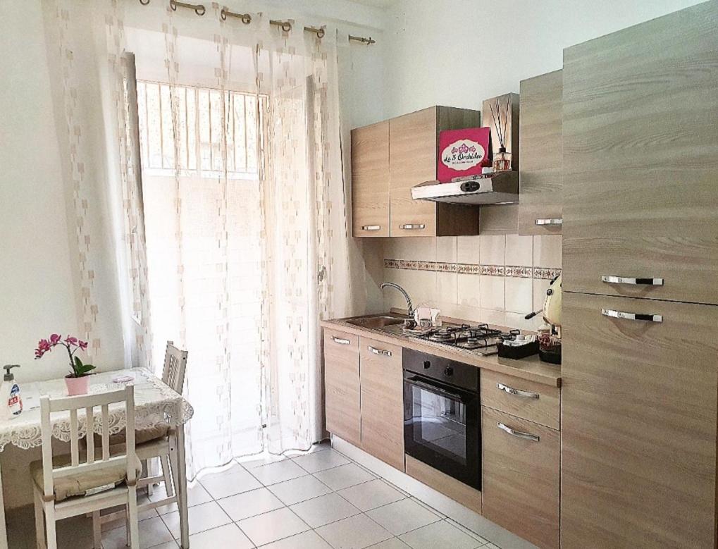 Le Tre Orchidee Bed & Breakfast Salerno Ngoại thất bức ảnh