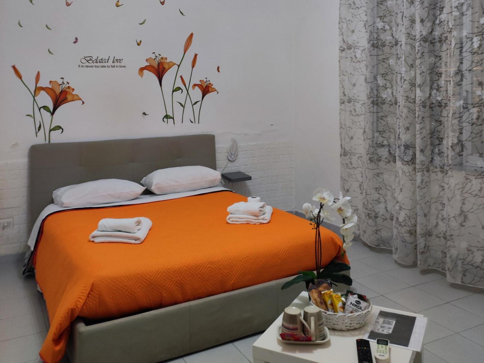 Le Tre Orchidee Bed & Breakfast Salerno Ngoại thất bức ảnh