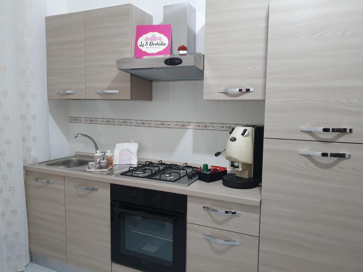 Le Tre Orchidee Bed & Breakfast Salerno Ngoại thất bức ảnh
