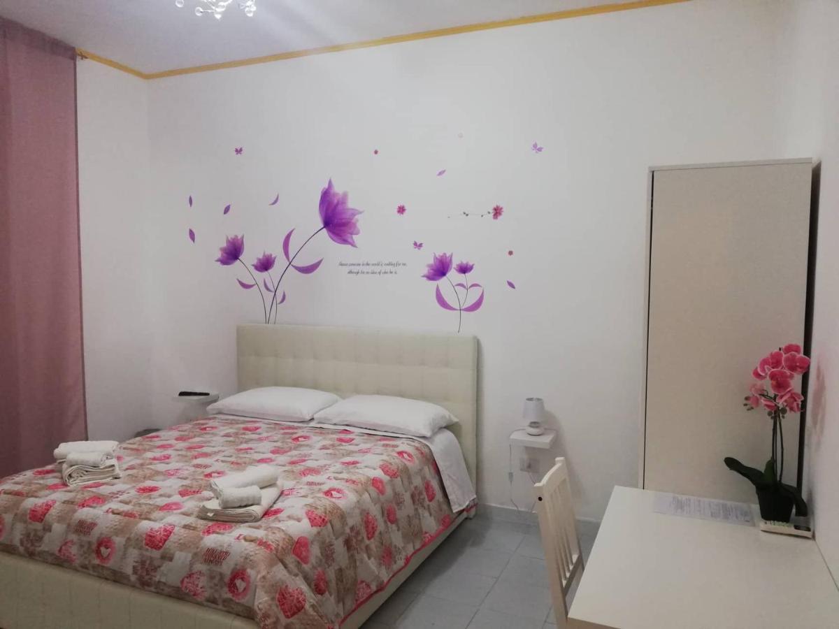 Le Tre Orchidee Bed & Breakfast Salerno Ngoại thất bức ảnh