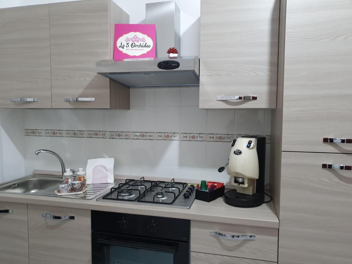 Le Tre Orchidee Bed & Breakfast Salerno Ngoại thất bức ảnh